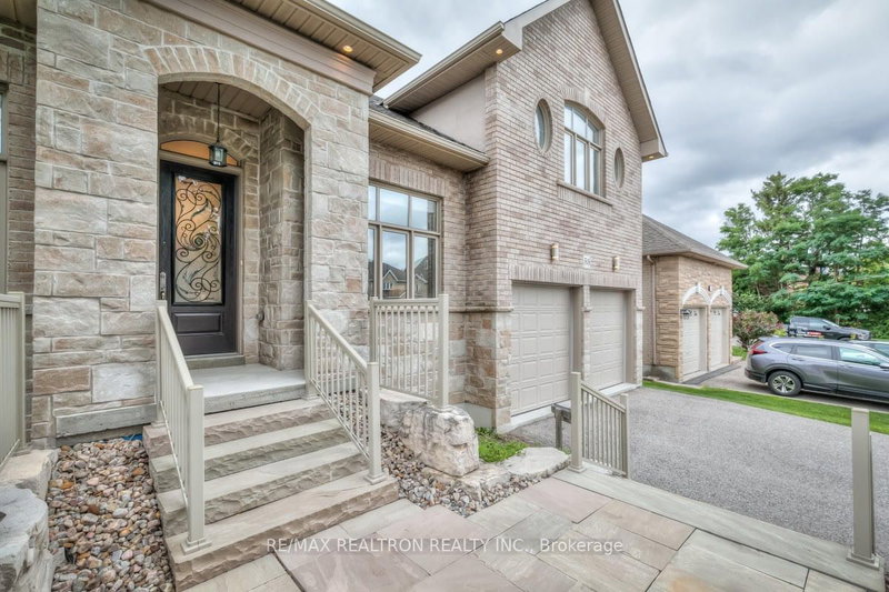 53 Rockwell Rd, Richmond Hill, L4B 1A9 | Image 2