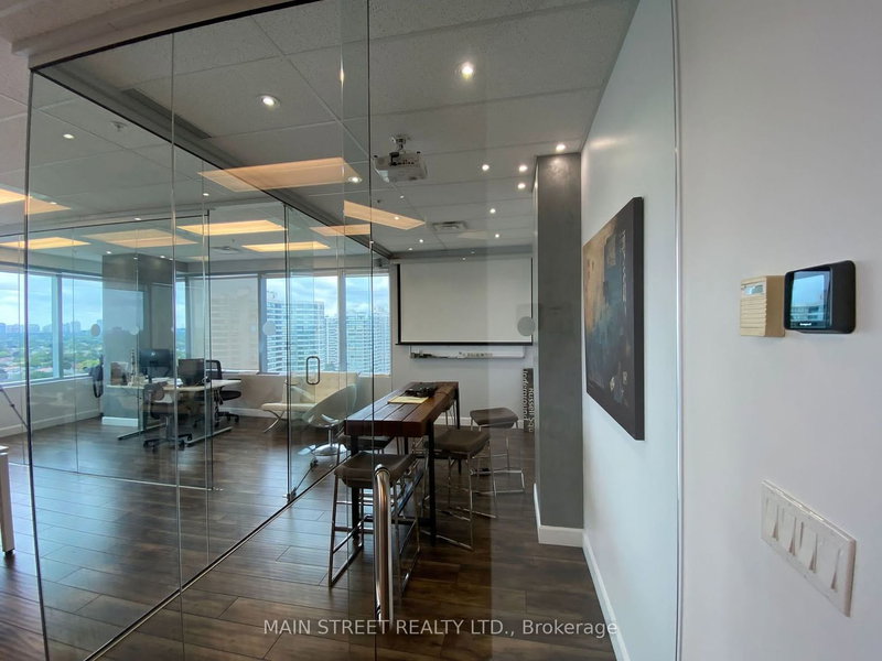 812 - 7191 Yonge St, Markham, L3T 0C4 | Image 2