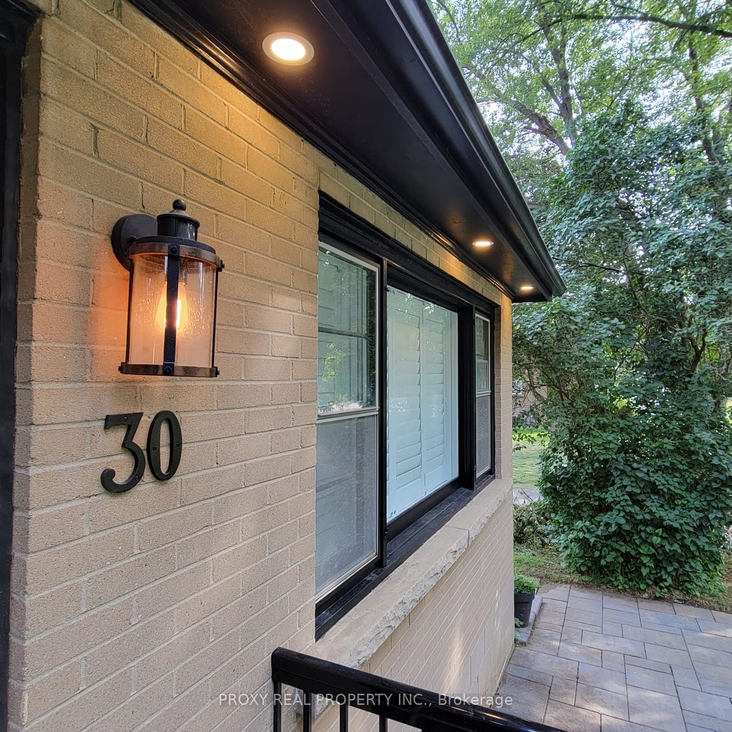 Listing Image 7