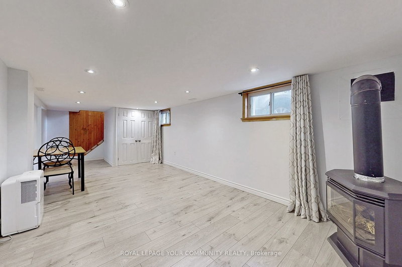 107 Temperance St, Aurora, L4G 2R1 | Image 3