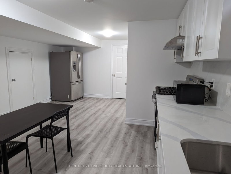 Lower - 8 Queen Isabella Cres, Vaughan, L6A 3J7 | Image 3