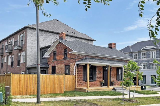 8 Thomas Foster Street
