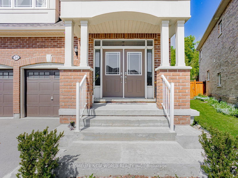 24 Bamburg St, Georgina, L0E 1R0 | Image 2