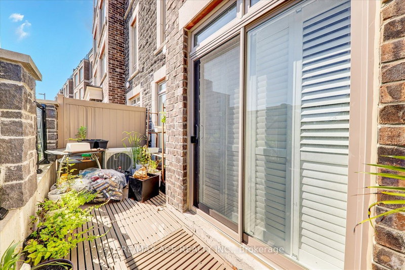 609 - 50 Dunsheath Way, Markham, L6B 1N3 | Image 3