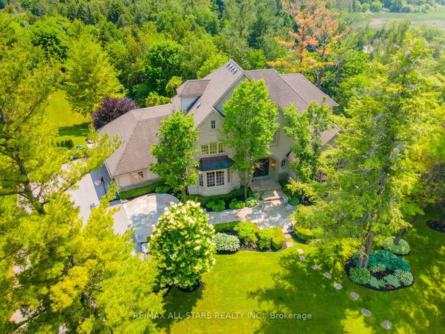 15 Earl Cook Drive