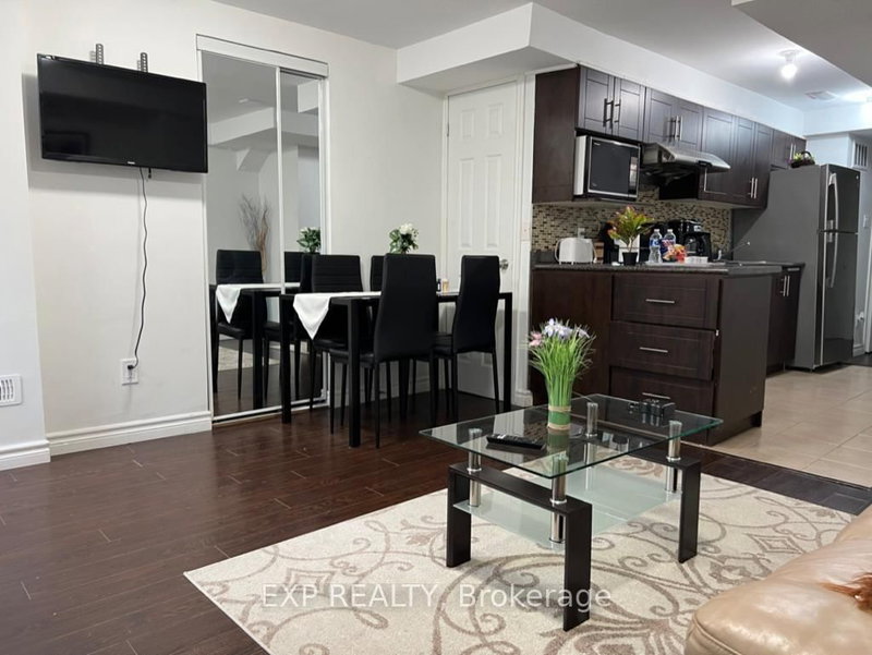 Unit B - 33 Saltspring Dr, Markham, L6E 2H1 | Image 3