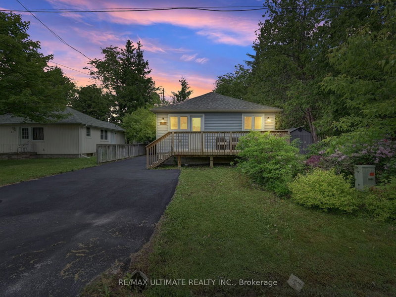 79 De La Salle Blvd, Georgina, L0E 1L0 | Image 2