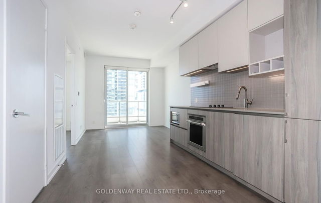 2903 - 950 Portage Parkway