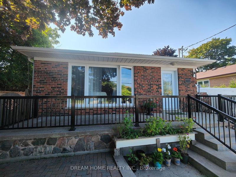 Bsmt - 302 Crosby Ave, Richmond Hill, L4C 2R6 | Image 2
