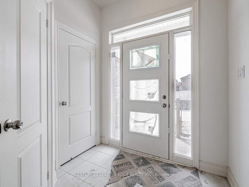 214 Fallharvest Way, Whitchurch-Stouffville, L4A 0R7 | Image 2