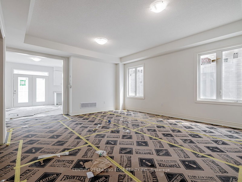 214 Fallharvest Way, Whitchurch-Stouffville, L4A 0R7 | Image 3