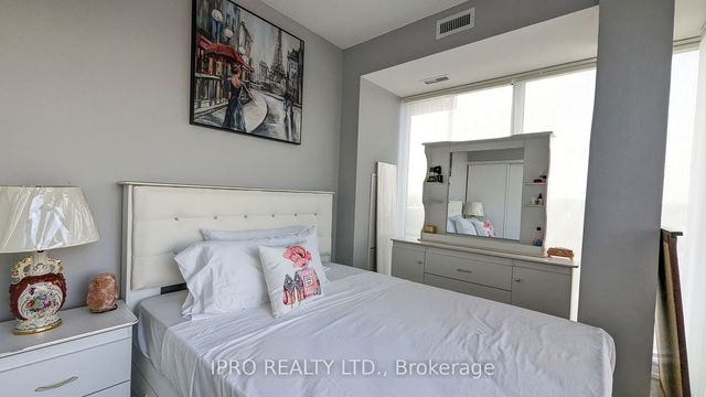 1511A - 9608 Yonge Street