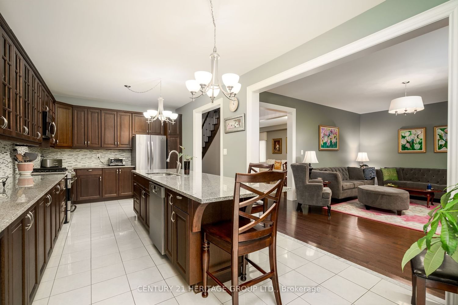 Listing Image 12