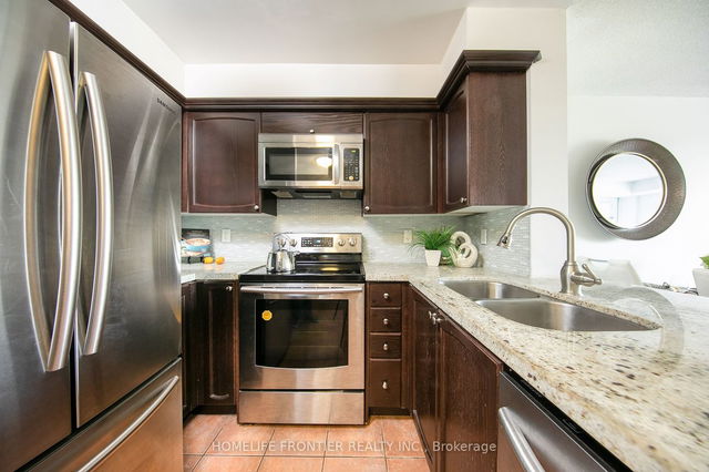 212 - 23 Oneida Crescent