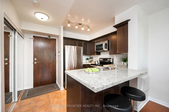 212 - 23 Oneida Crescent