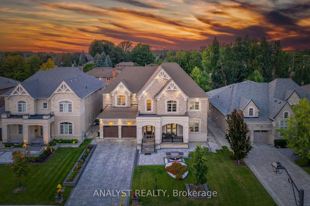 95 Sarracini Crescent