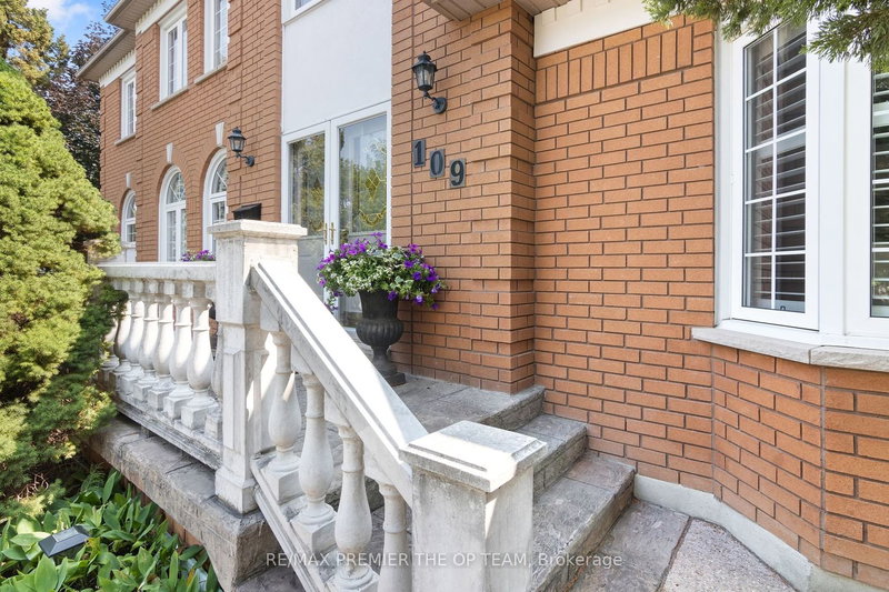 109 Angelina Ave, Vaughan, L4L 8N9 | Image 2