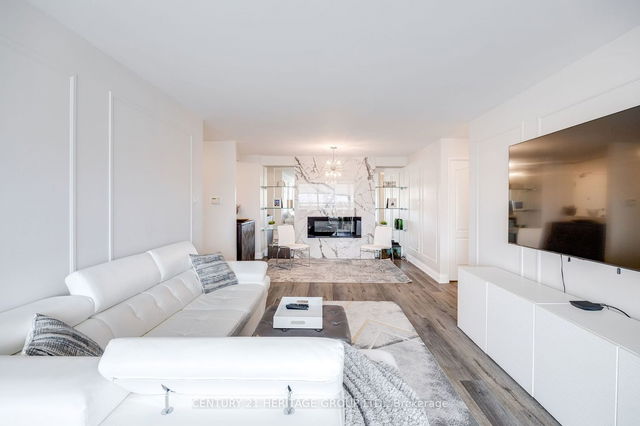 707 - 7 Townsgate Drive