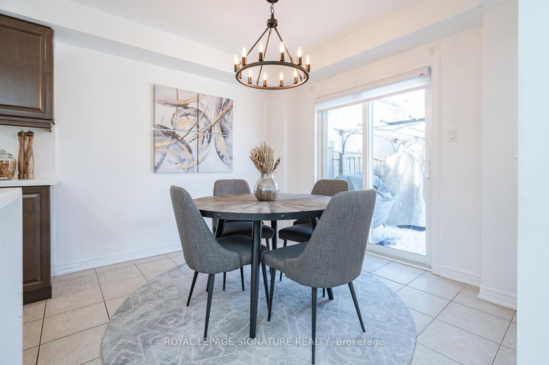 14 Yang St, Richmond Hill, L4E 0M6 | Image 2