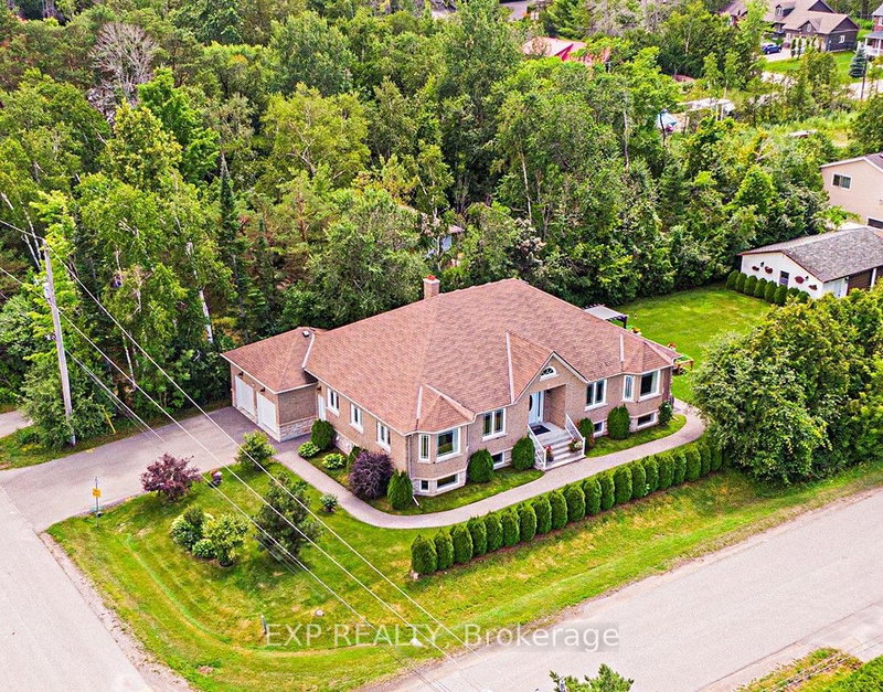 46 Alexander Blvd, Georgina, L0E 1L0 | Image 2