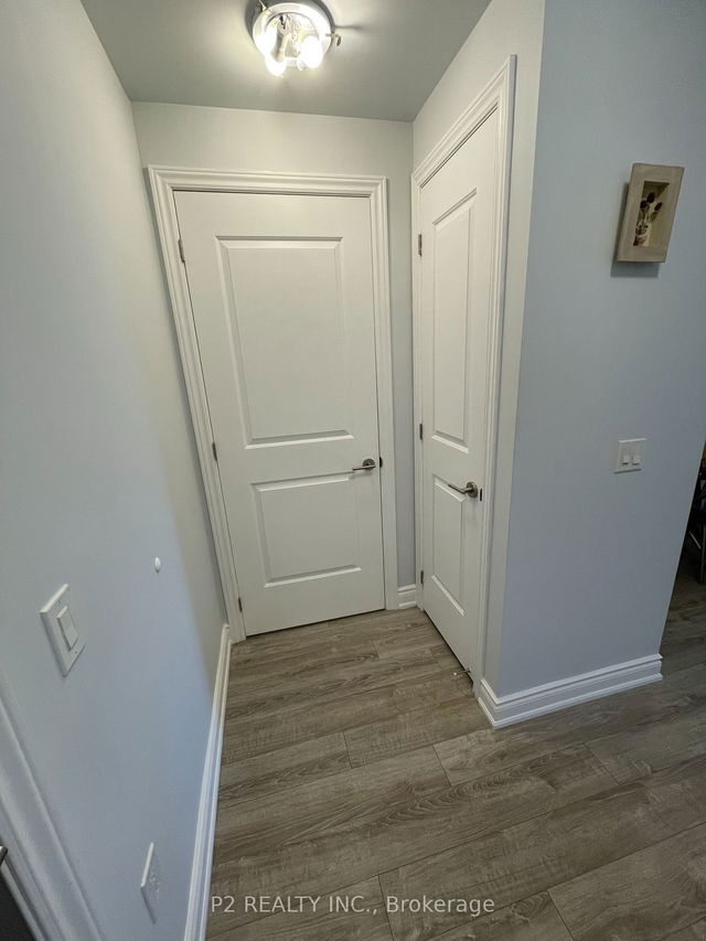 201 - 9618 Yonge Street