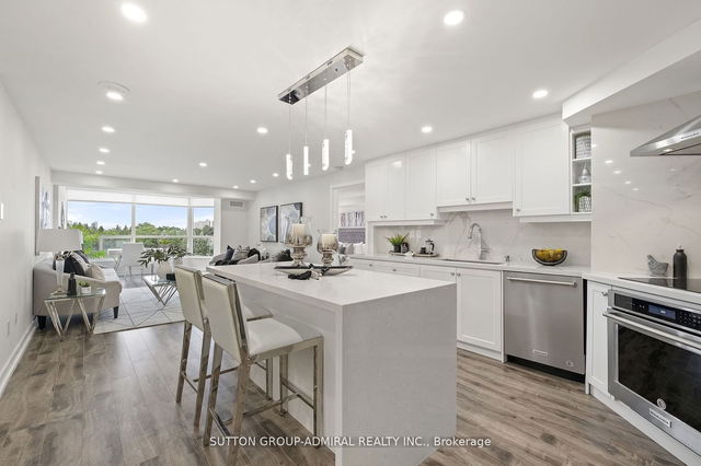 912 - 1 Clark Avenue