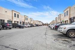 16945 Leslie St, Newmarket, L3Y 9A2 | Image 2