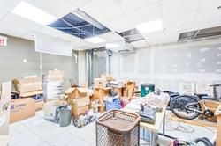 16945 Leslie St, Newmarket, L3Y 9A2 | Image 3