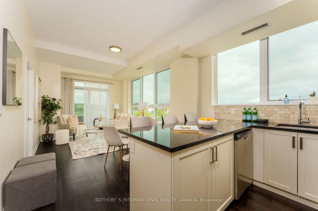 521 - 11611 Yonge Street