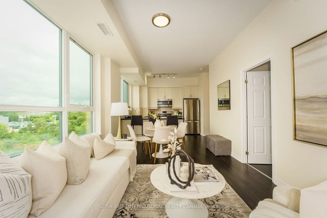 521 - 11611 Yonge Street