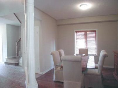 153 Woodbury Cres, Newmarket, L3X2S5 | Image 2