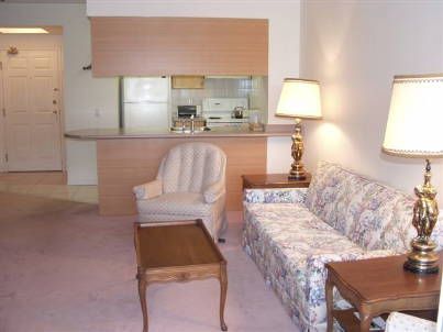 213 - 7398 Yonge St, Vaughan, L4J1V8 | Image 3