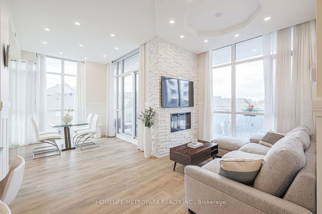 303 - 9471 Yonge Street