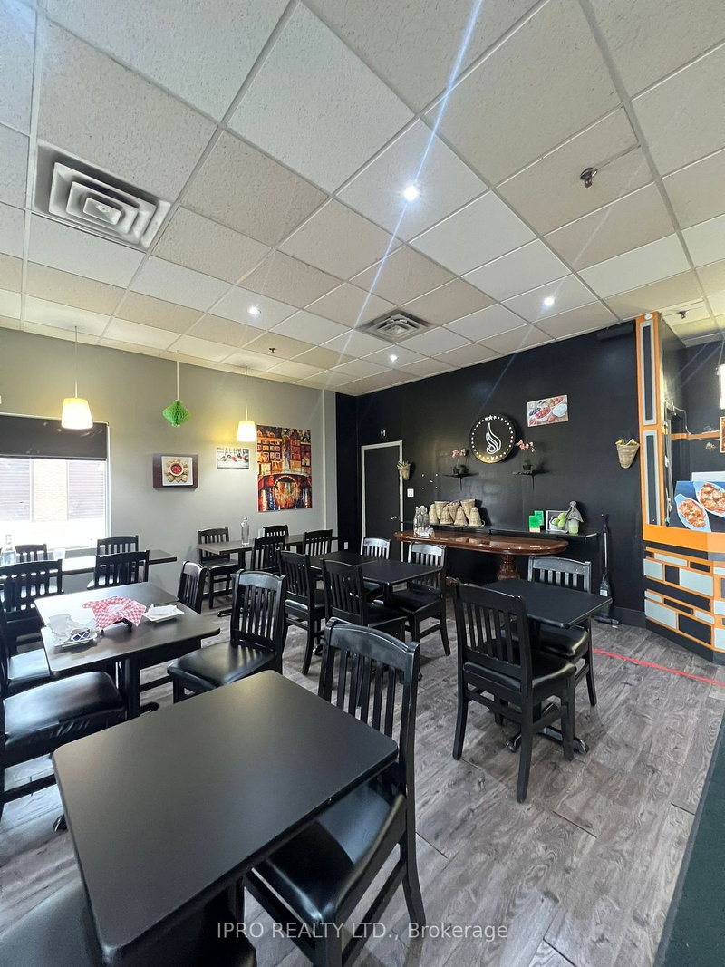 1 - 167 Applewood Cres, Vaughan, L4K 4K7 | Image 2