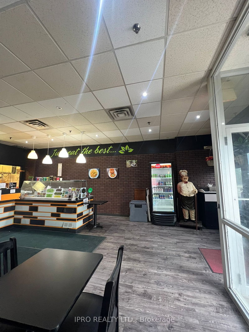 1 - 167 Applewood Cres, Vaughan, L4K 4K7 | Image 3