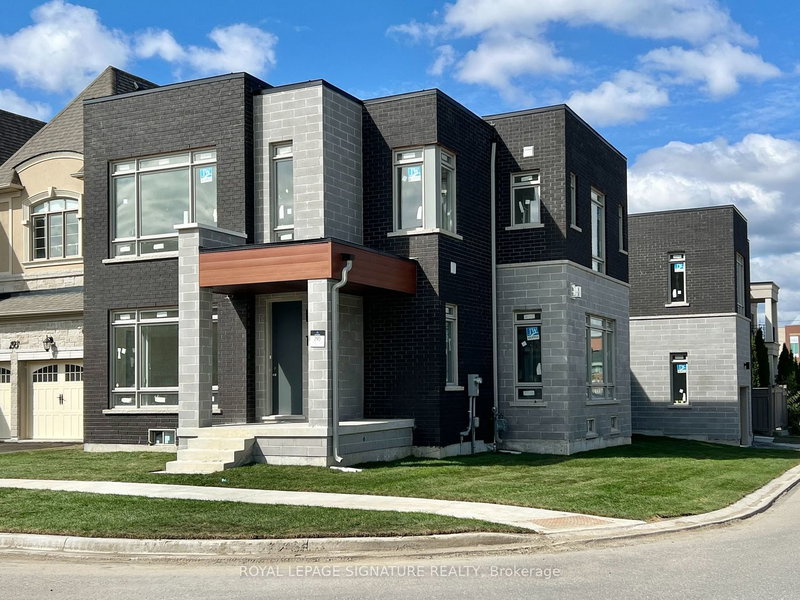 195 Milky Way Dr, Richmond Hill, L4C 5H3 | Image 3