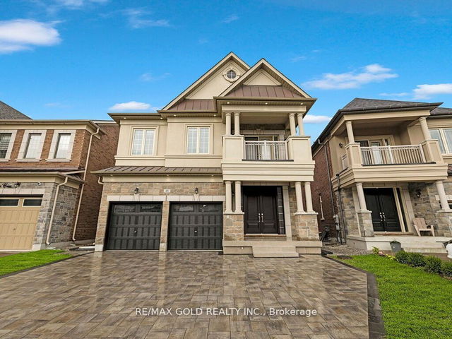 45 Ross Vennare Crescent
