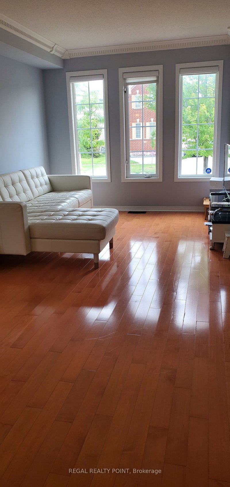 202 Red Maple Rd, Richmond Hill, L4B 4S8 | Image 3