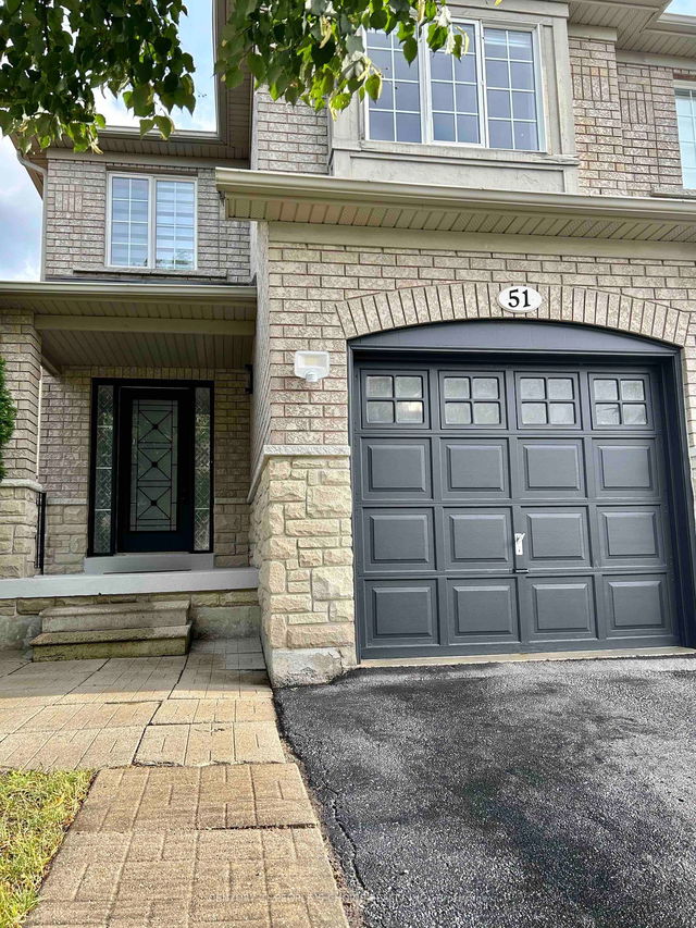 51 Echo Ridge Crescent