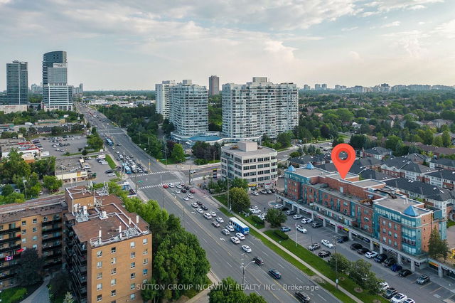 210 - 7378 Yonge Street