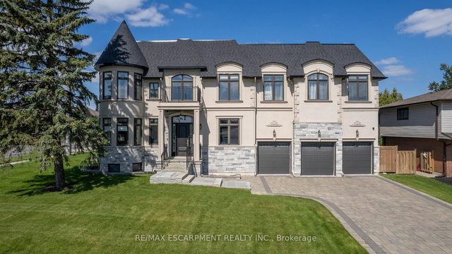 9737 Bathurst Street