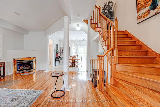 8 Tiger Lily Street