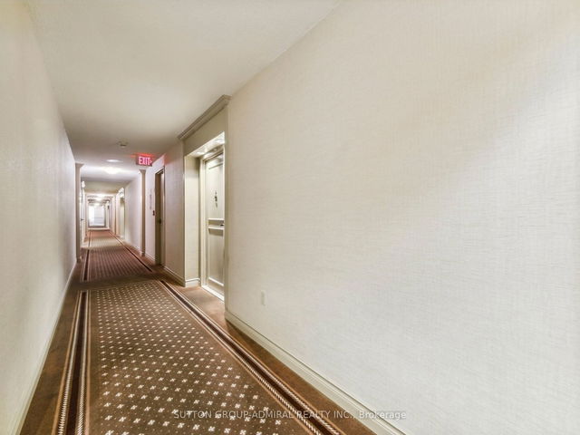 604 - 7 Townsgate Drive