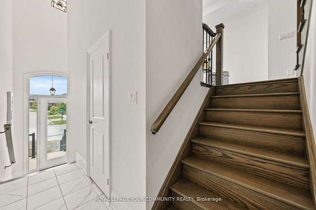 299 SWAN PARK Road
