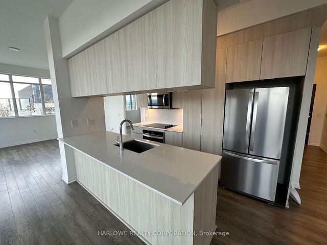 911 - 99 Eagle Rock Way