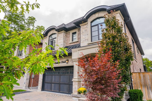 19 Manitoba Street