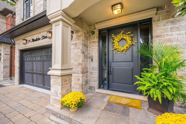 19 Manitoba Street