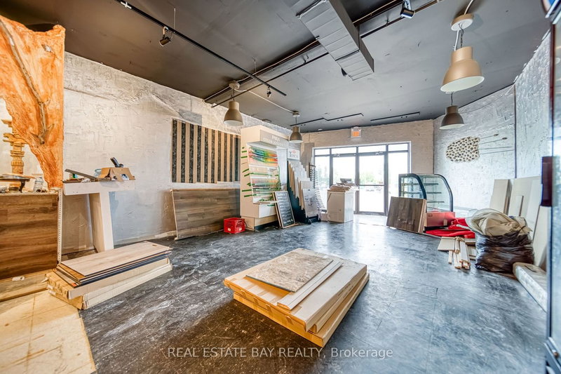 3 - 200 Simcoe Ave, Georgina, L4P 2H7 | Image 3