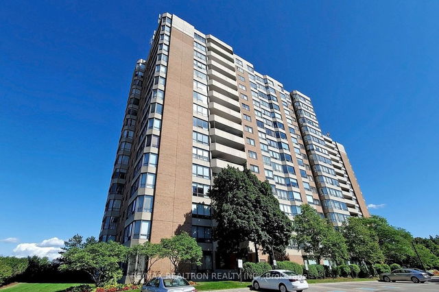 902 - 7601 Bathurst Street