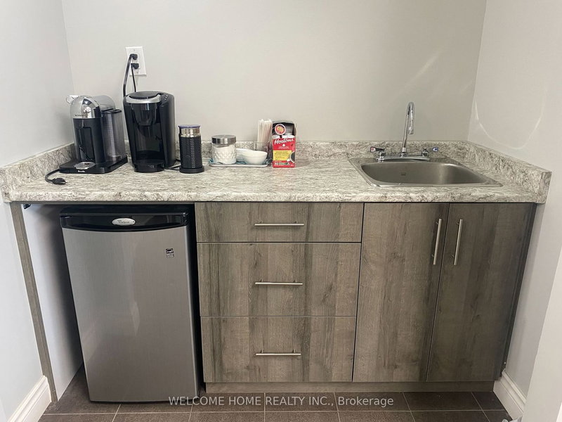 17 - 201 Millway Ave, Vaughan, L4K 5K8 | Image 3